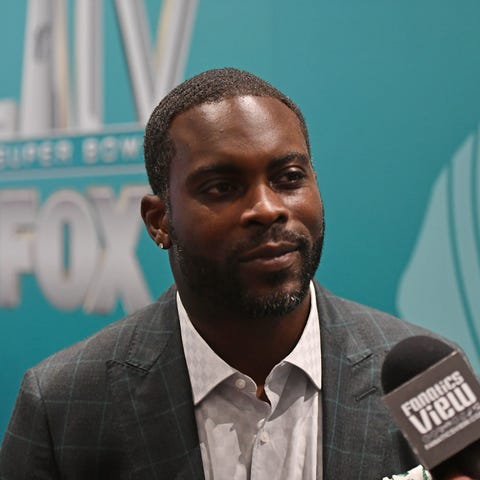Michael Vick speaks with the media during Fox Spor