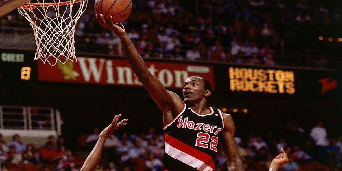 Clyde Drexler Explains Why He Didn T Watch The Last Dance