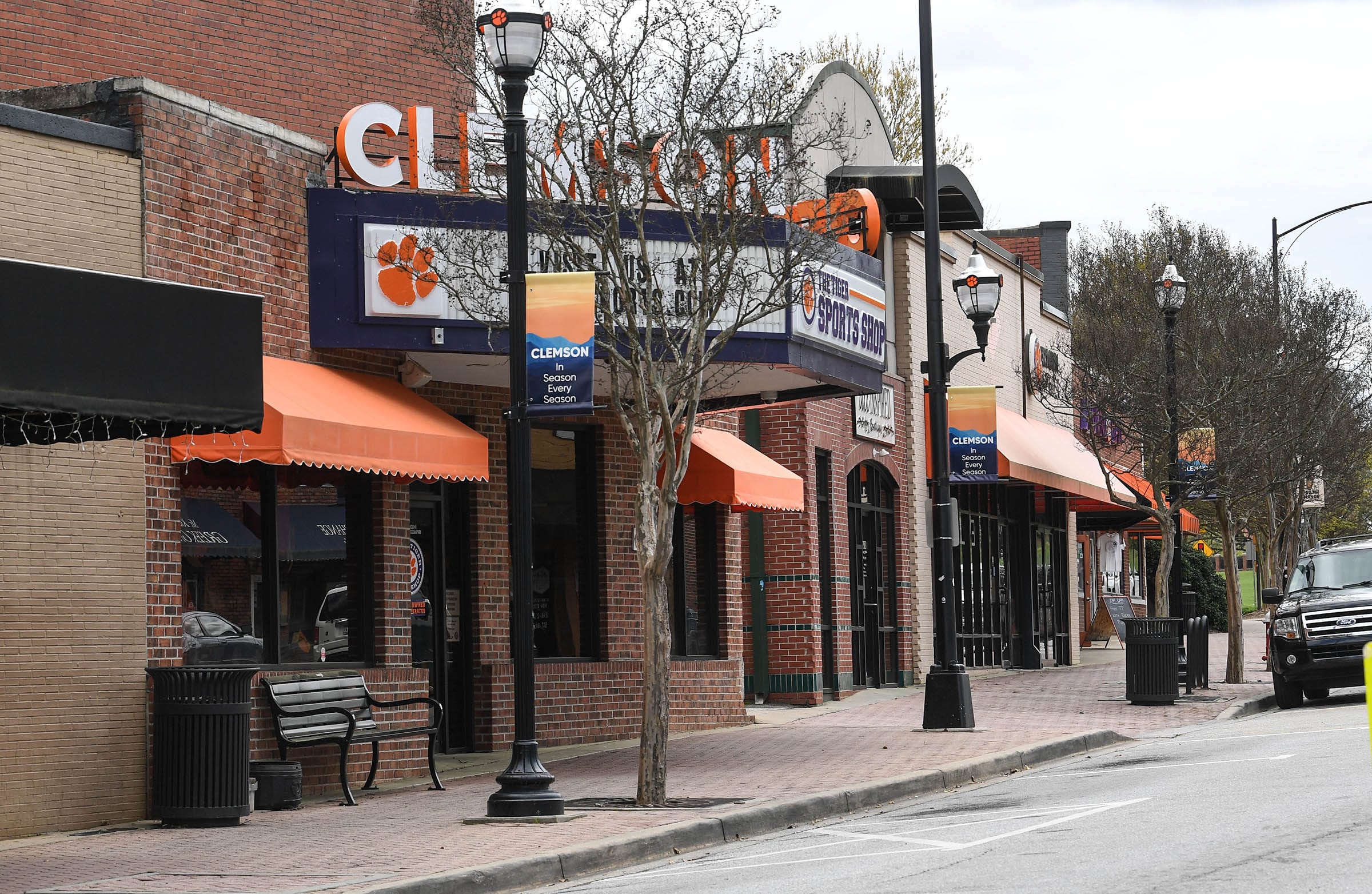 Clemson students who created restauranthelping website fix their eyes
