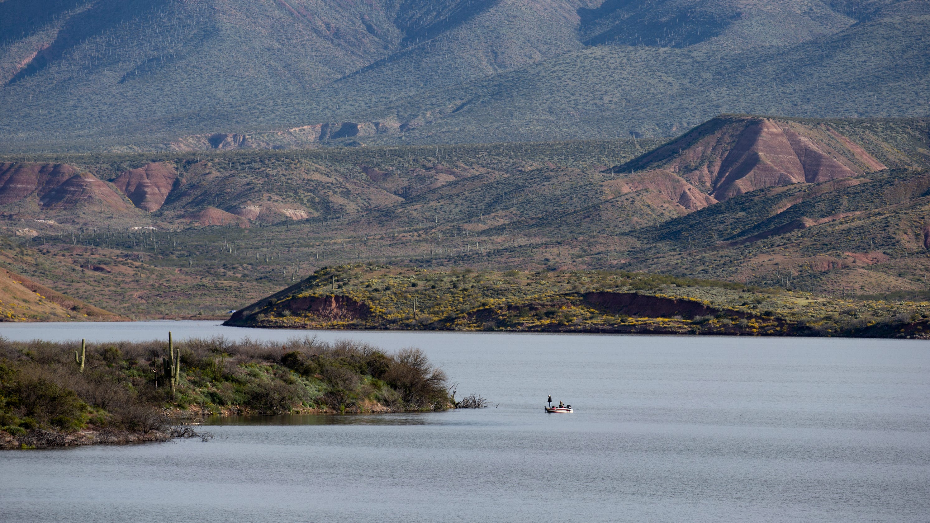 Study says Phoenix reservoirs are resilient to warming, scientists warn risks remain - AZCentral