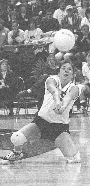 Sept. 9, 1996: Seton's Betsy Owens makes a pass during the state championship game.