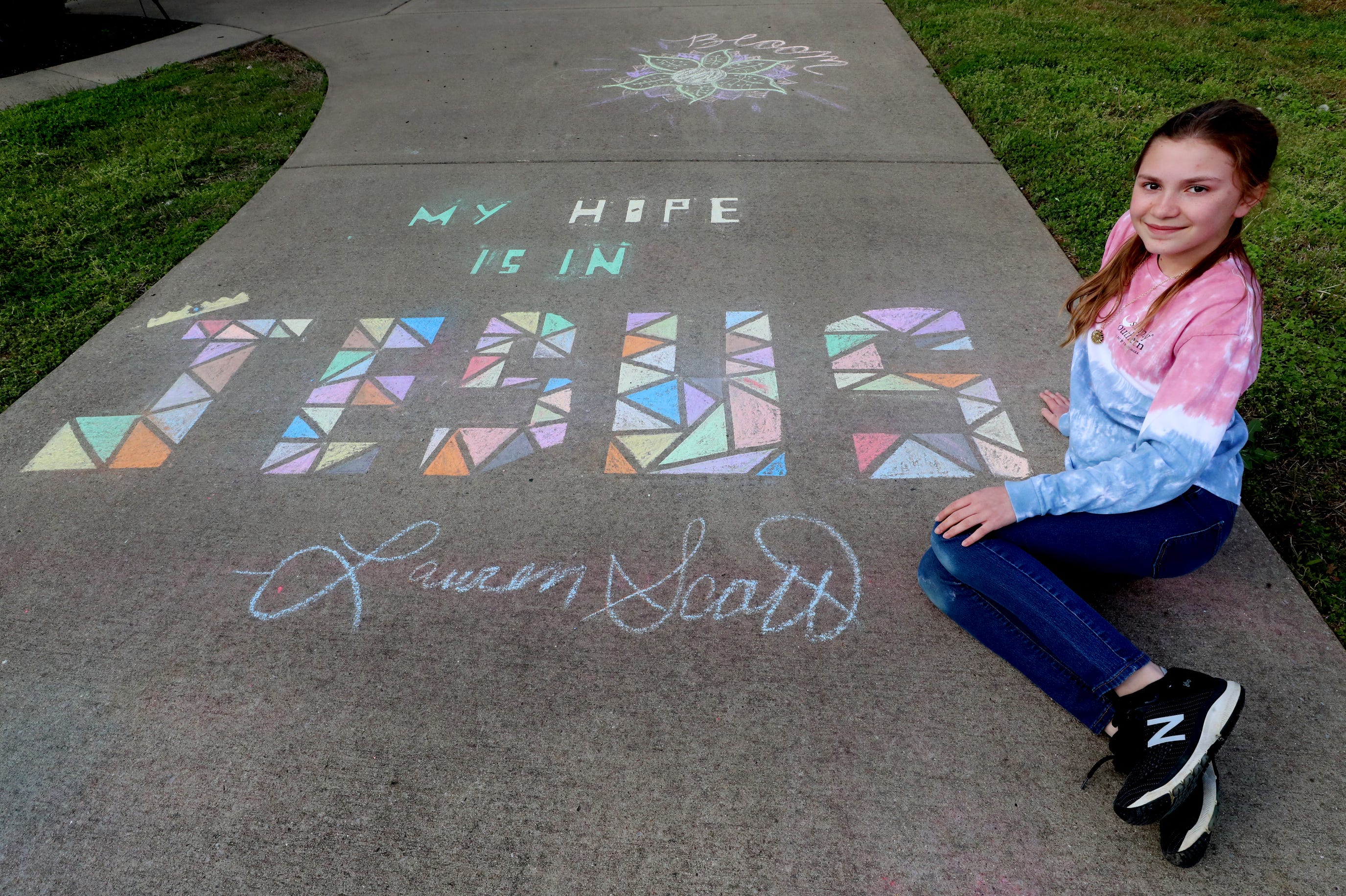 Murfreesboro Girls Spread Hope During Covid 19 Crisis With Chalk Art
