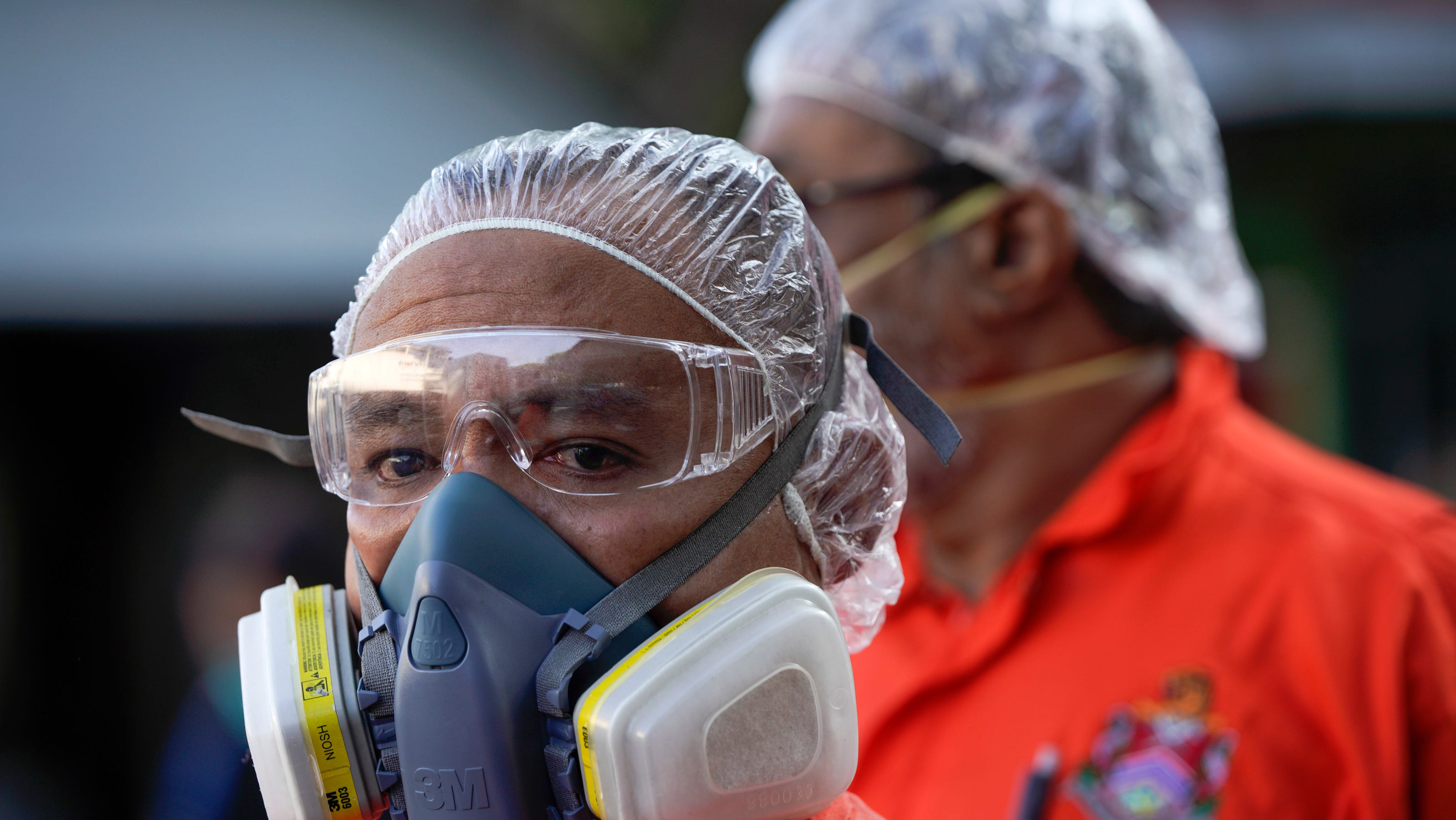 Coronavirus U.S. stocked N95 face masks instead of reusable respirators