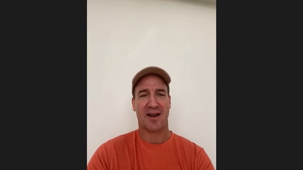 Peyton Manning drops in on virtual college lecture