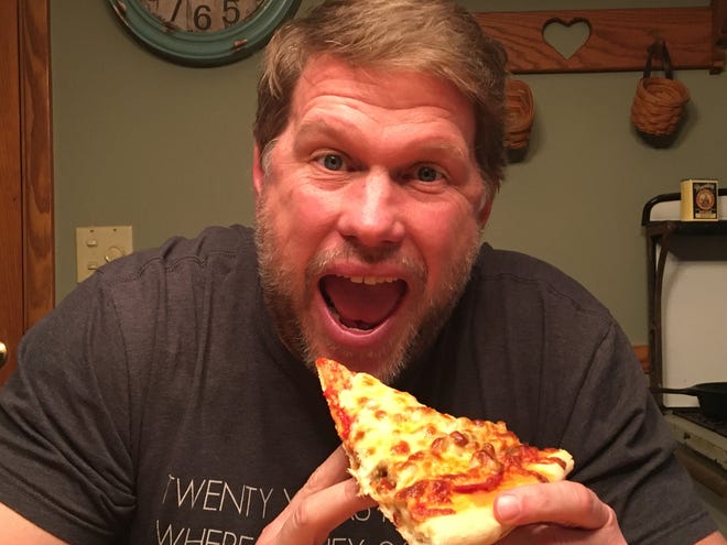 Enquirer's Bill Broderick getting some takeout from Pennfield Pizza in this edition of Bill's Bites.