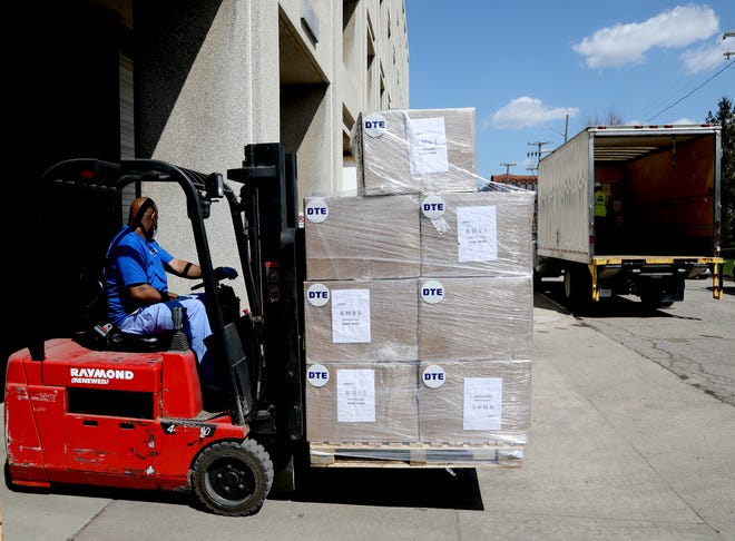 Henry Ford Health Others Get Respirator Masks From Dte Foundation Henry Ford Health Others Get Respirator Masks From Dte Foundation