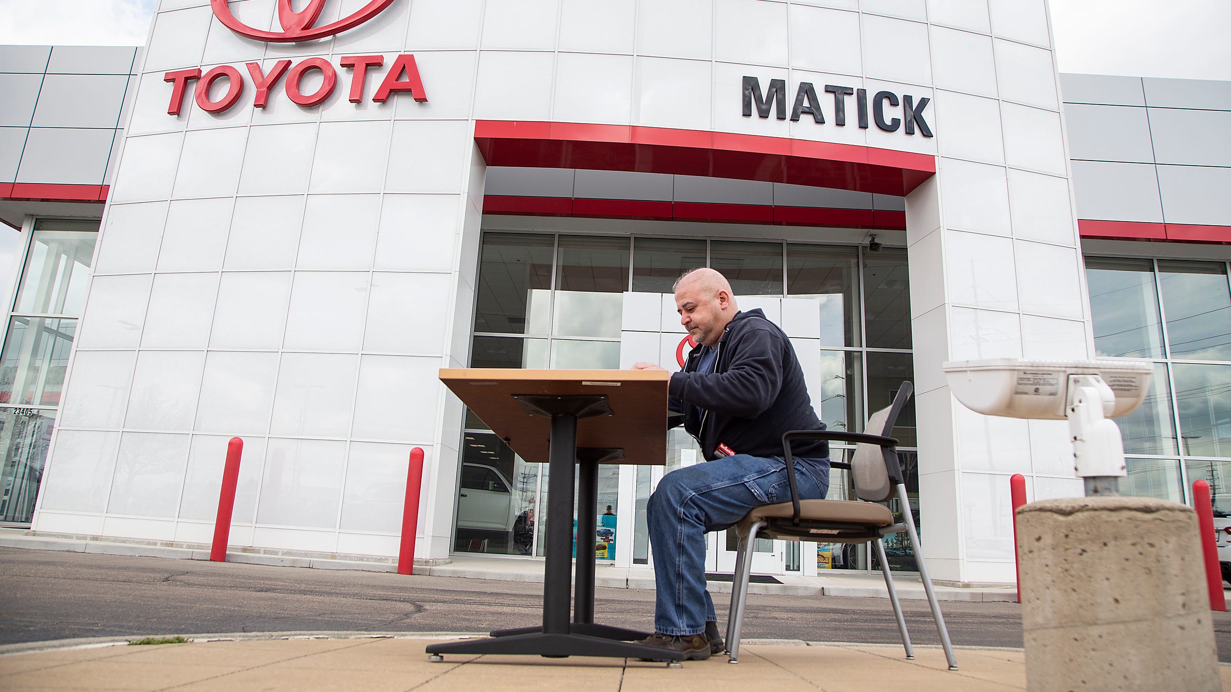 Coronavirus Crisis Requires Car Dealers To Reinvent Buying