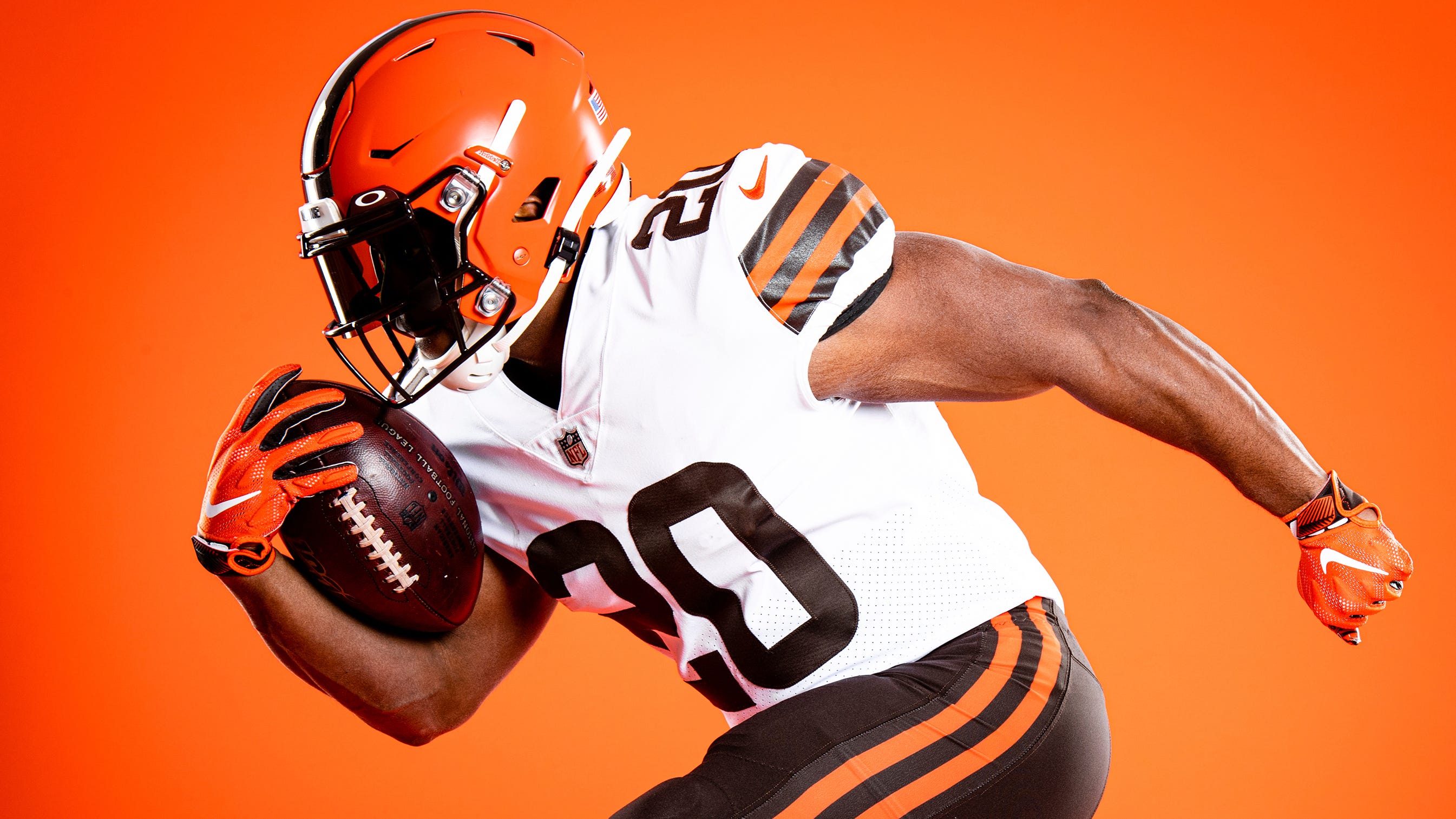 î€€Clevelandî€ î€€Brownsî€\' new uniforms resemble ones they used to wear