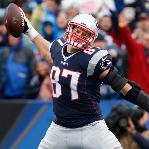 Rob Gronkowski is returning to the NFL after a one
