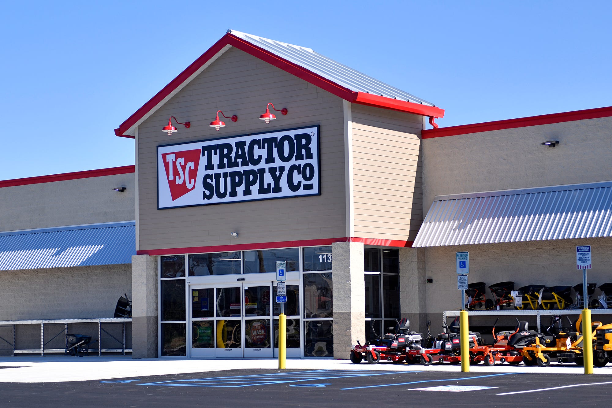 tractor supply dog wash station