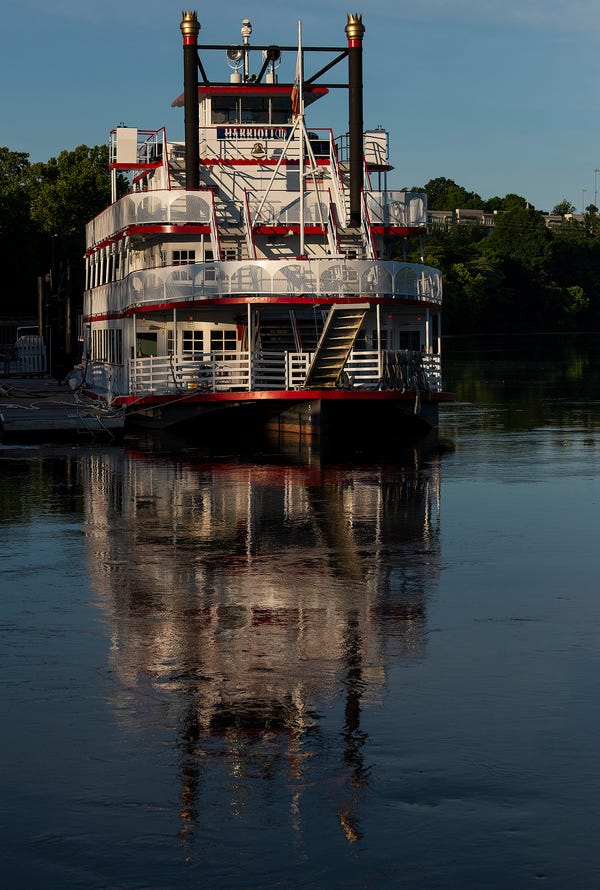 montgomery riverboat tickets