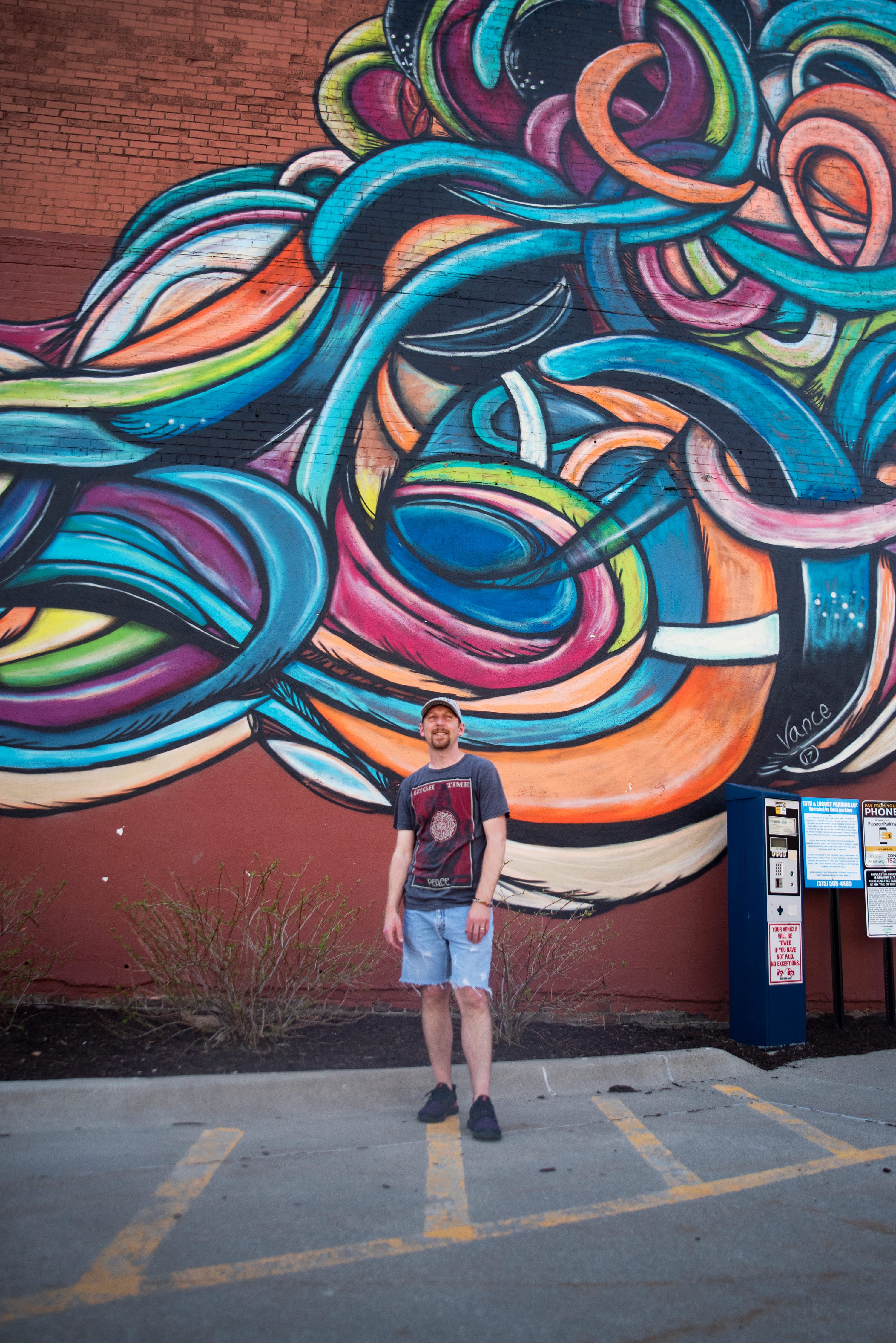 Des Moines Art This Walking Tour Will Show You Some Of The City S Best Murals Des Moines Art This Walking Tour Will Show You Some Of The City S Best Murals
