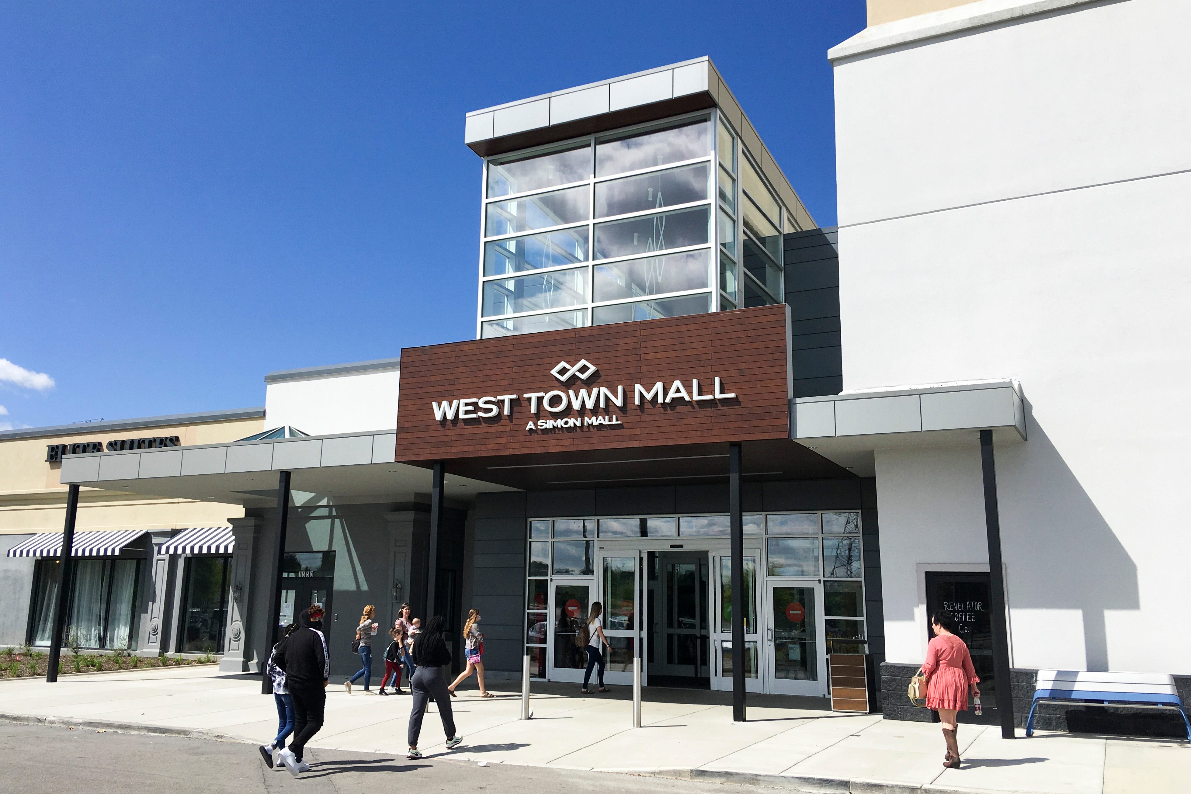h&m up town center contact number