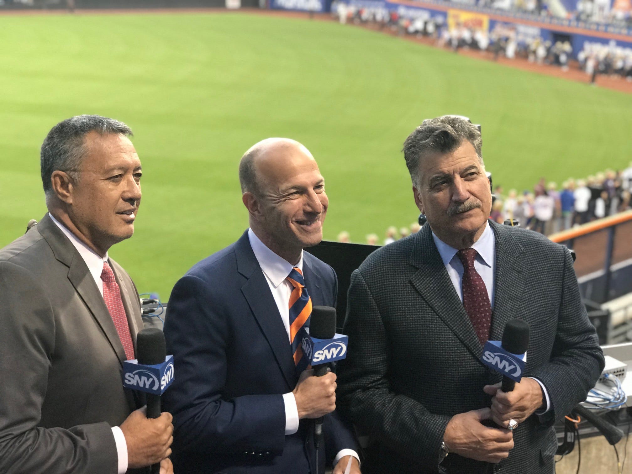 ny-mets-announcer-gary-cohen-waiting-on-baseball-s-call