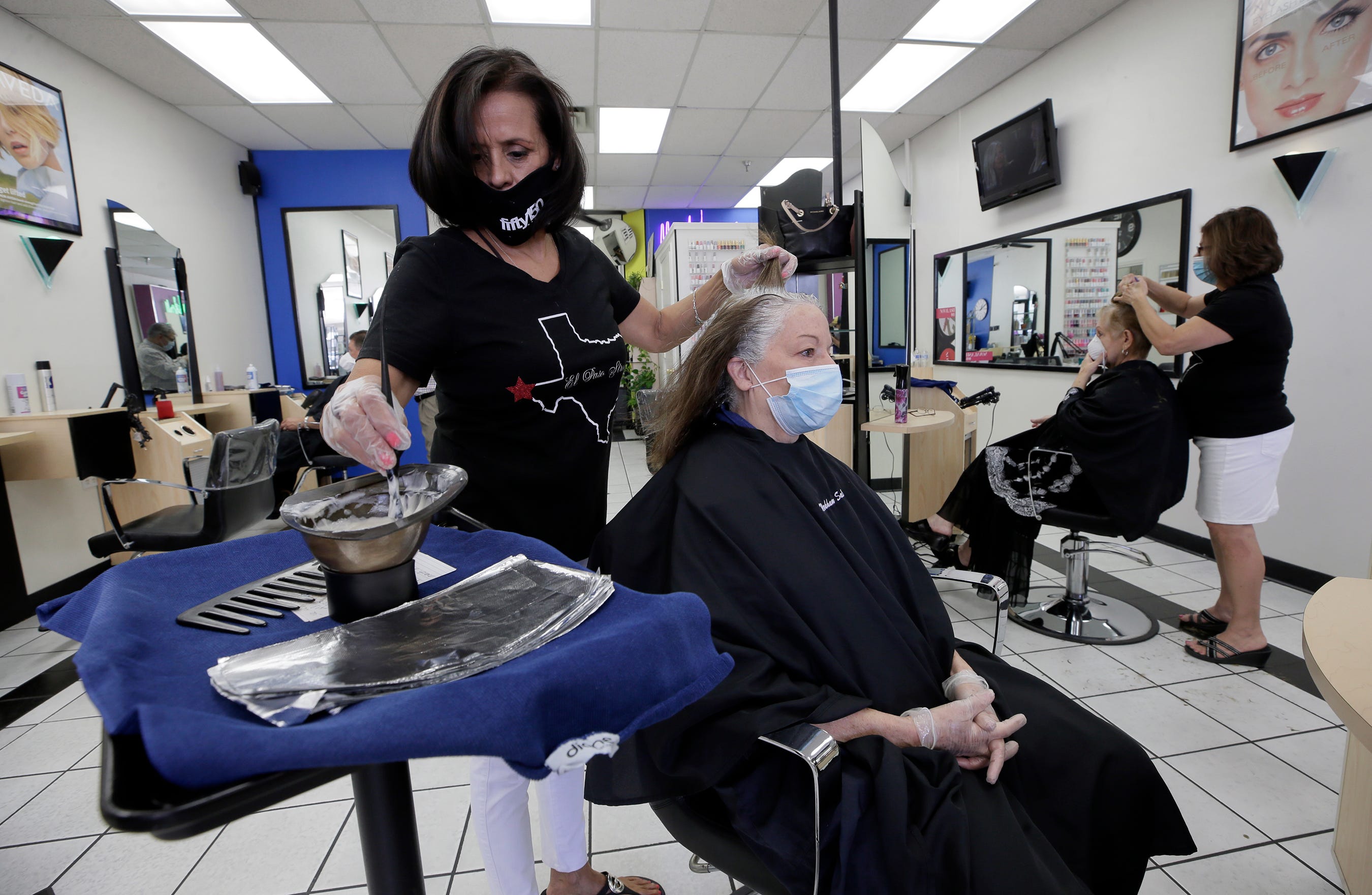 Some El Paso restaurants that opened dining rooms; salons cutting hair