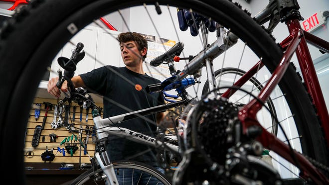 Coronavirus Florida: Bike businesses booming in Lee, Collier
