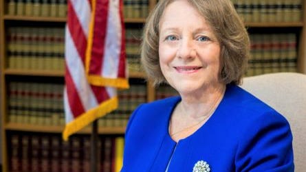 Clerk of Courts opens new customer service counter