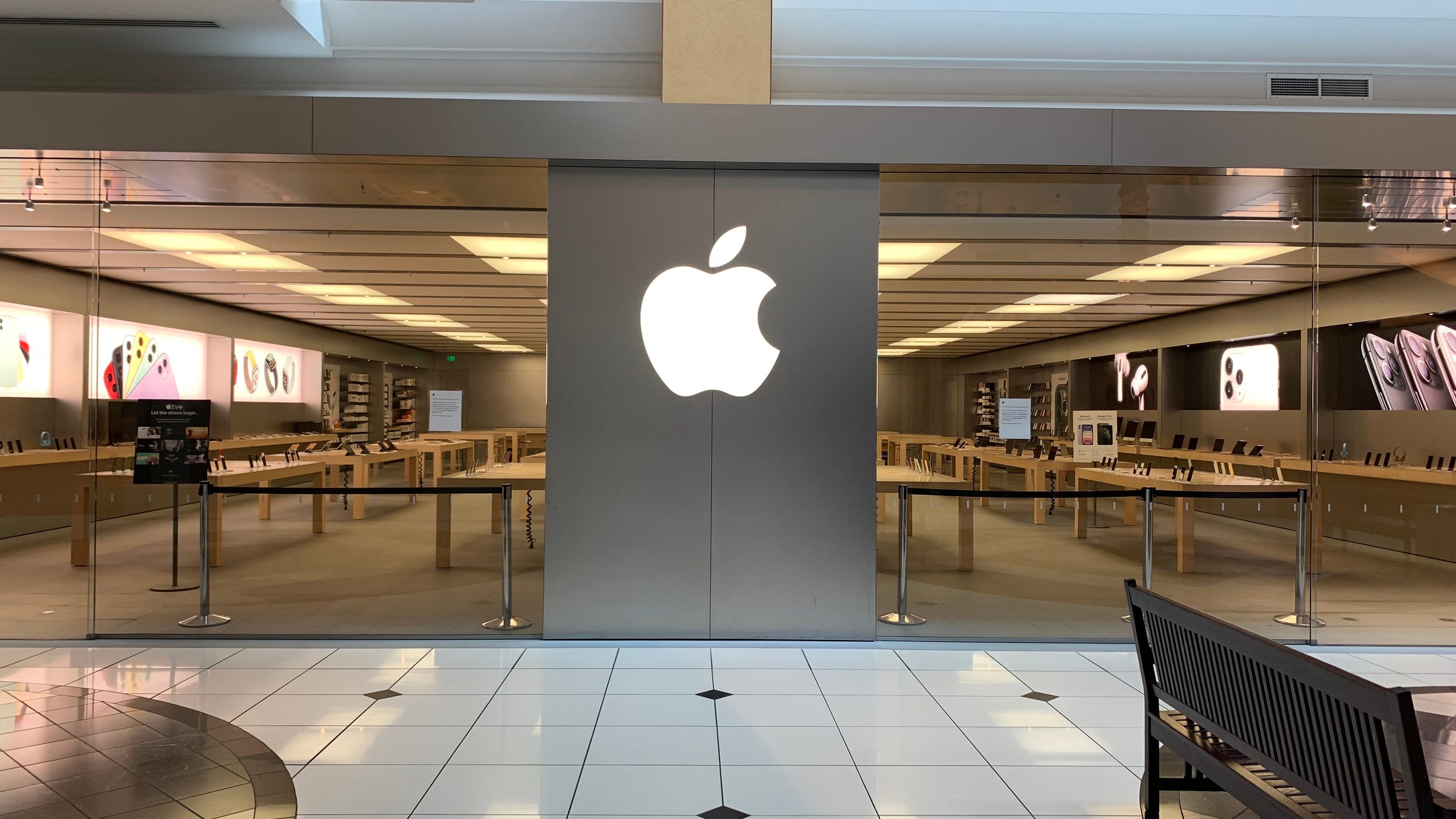 Apple Store Closings