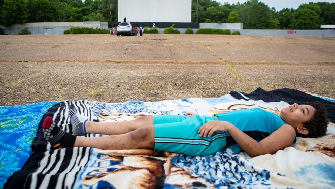 Memphis’ Summer drive-in to host cruise-in with classic cars, movies