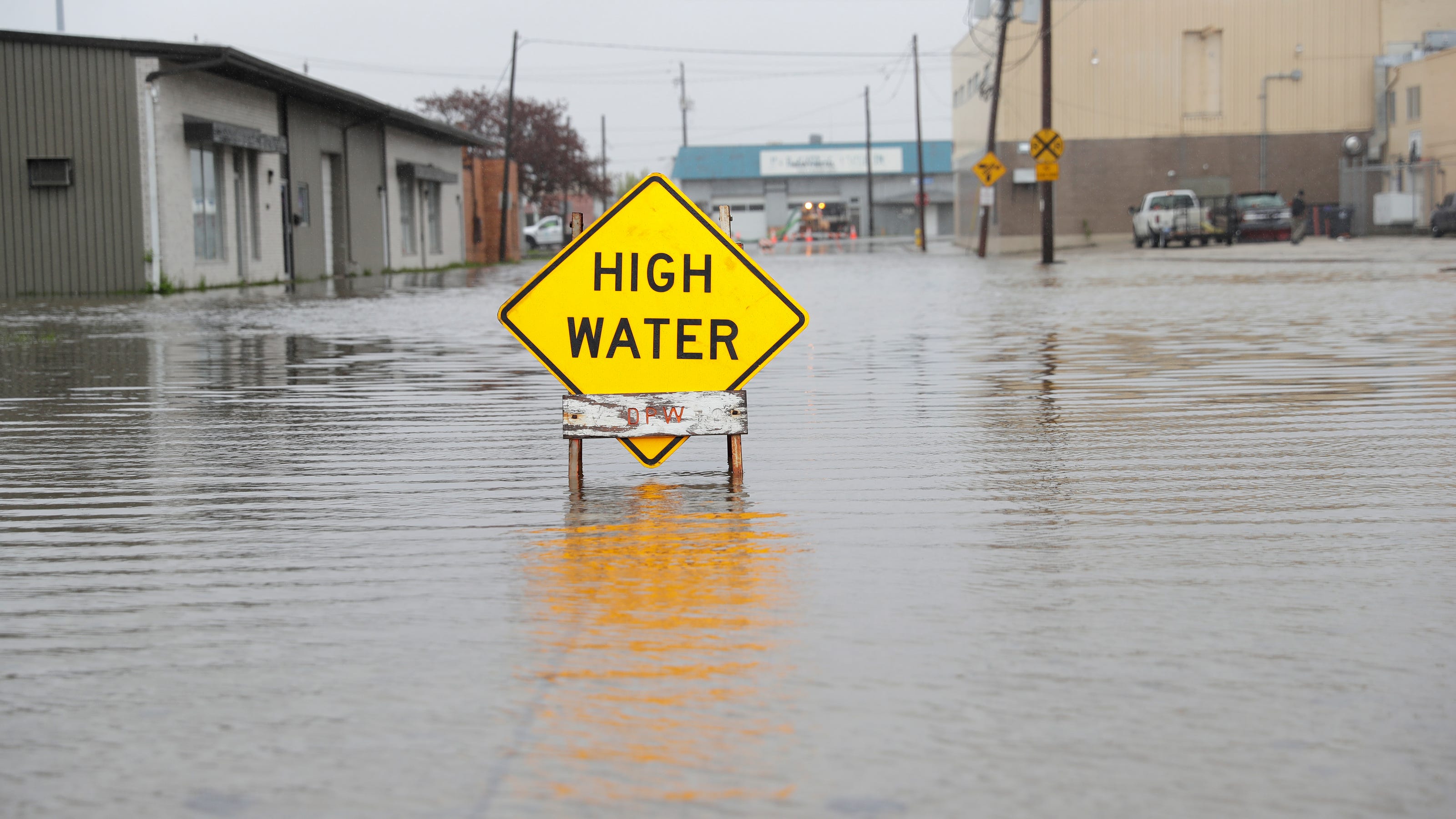 Green Bay City Council puts off decision on 'green' infrastructure, demands proof it will reduce flooding - Green Bay Press Gazette