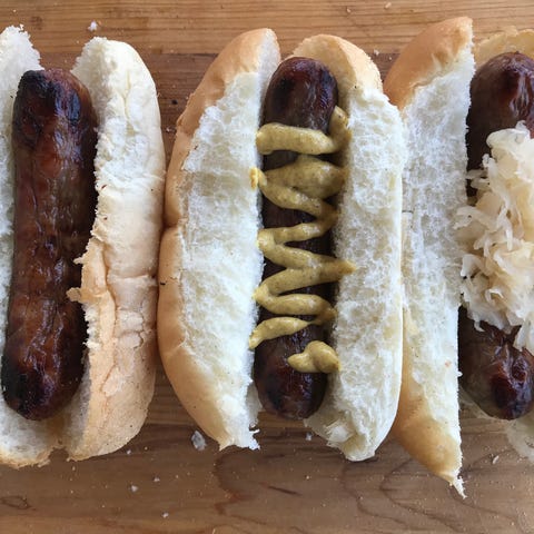 What's the proper bratwurst topping? Some question