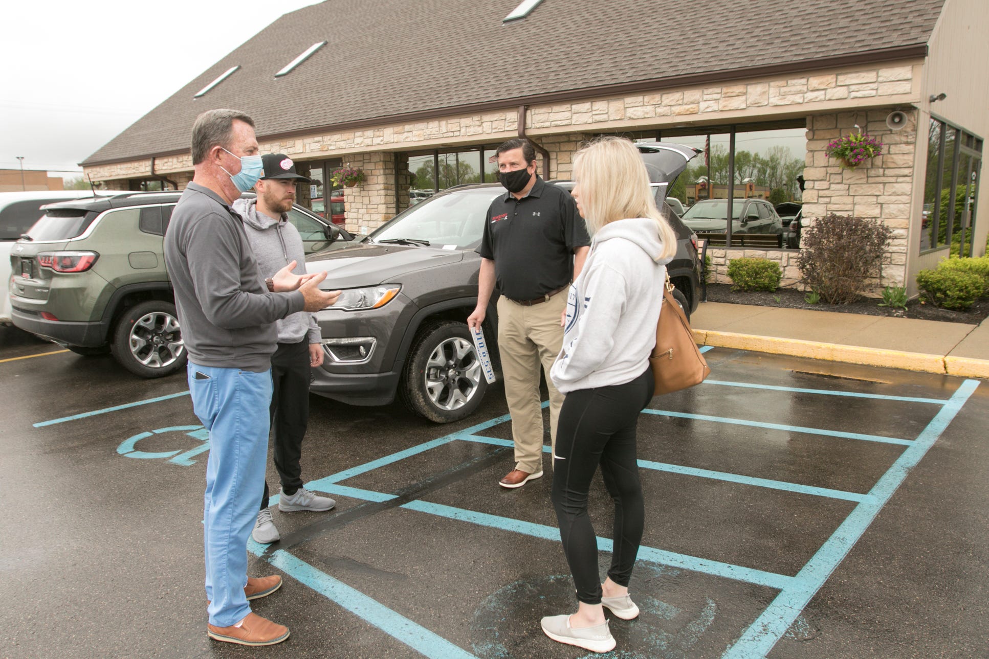 Livingston MI auto sales helped by bargains, online options