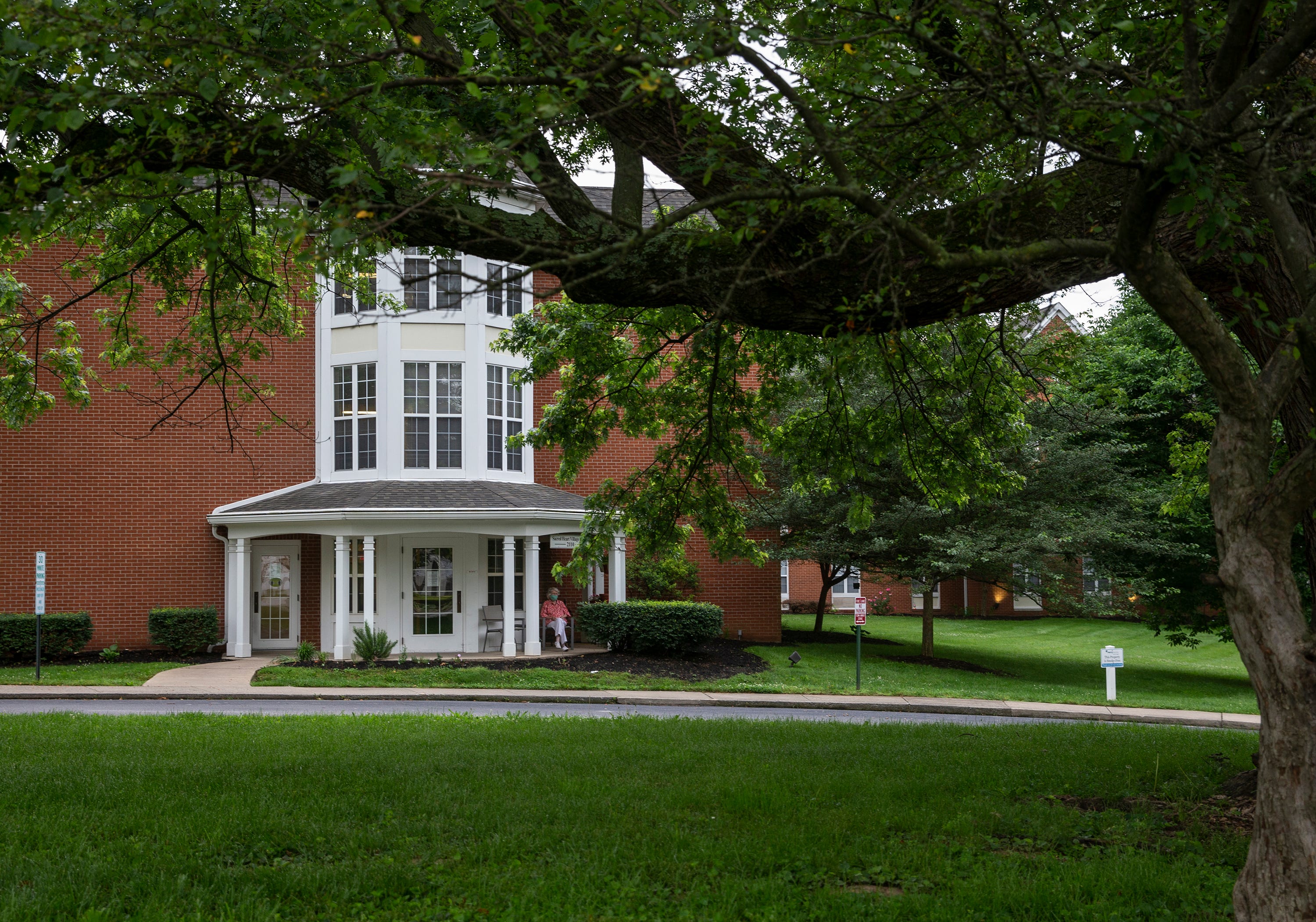 Coronavirus in Kentucky Louisville nursing home sees spike in cases