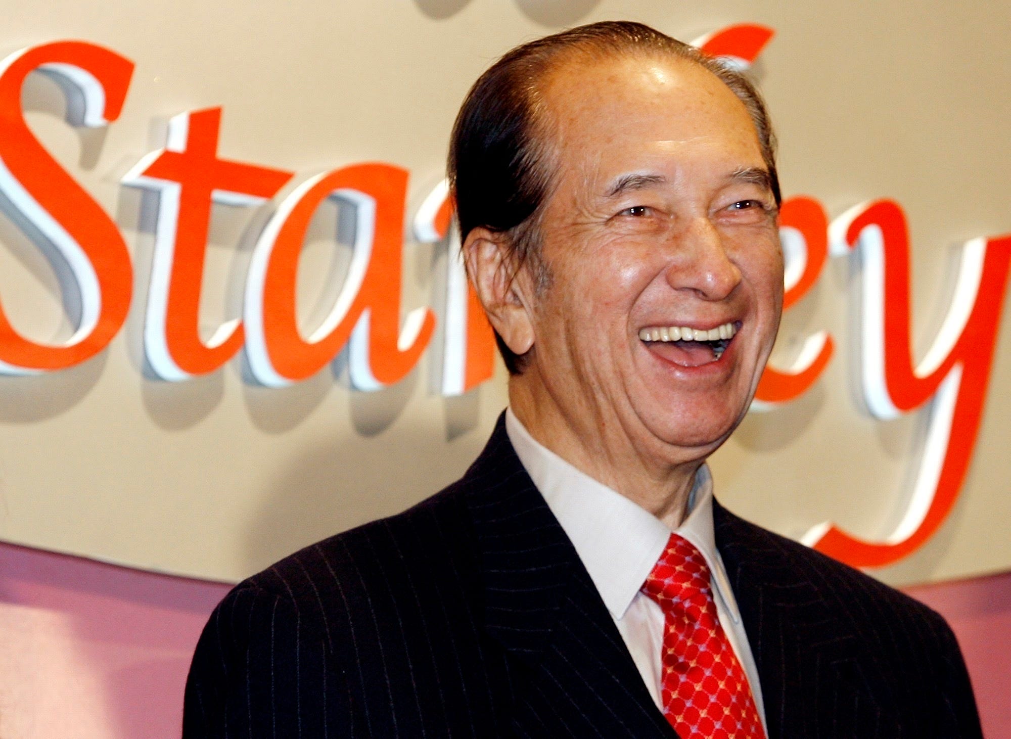 Stanley Ho Macao Casino Tycoon Father Of Gambling In China Dies