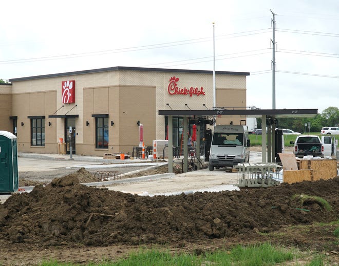                                          Novi's Chick-fil-A  at Novi Road and I-96 near Twelve Oaks Mall is nearly ready to open.                  