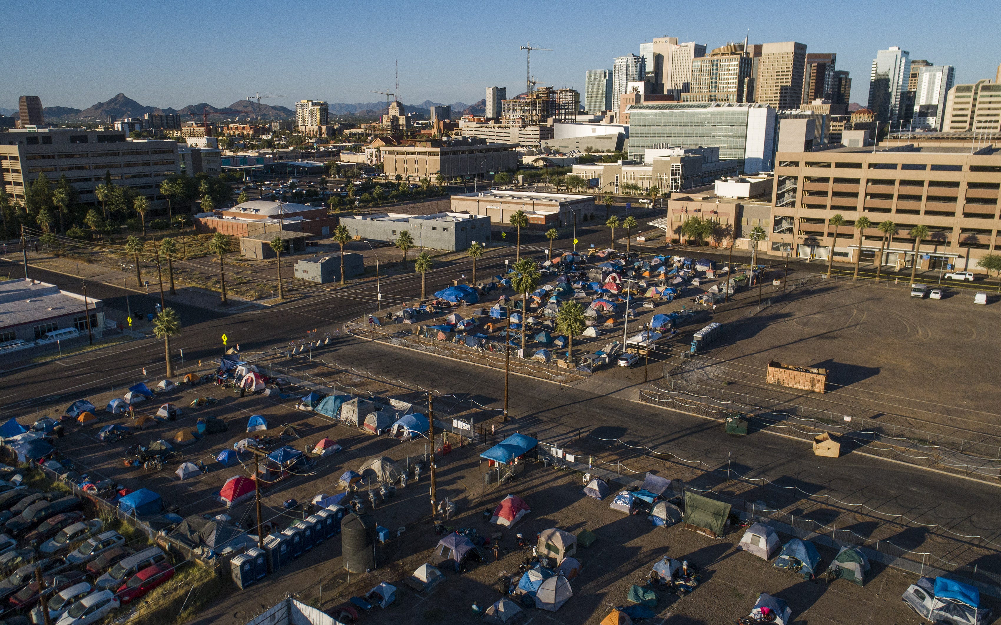 Downtown Phoenix Homeless Shelter Wants To Add 500 Beds