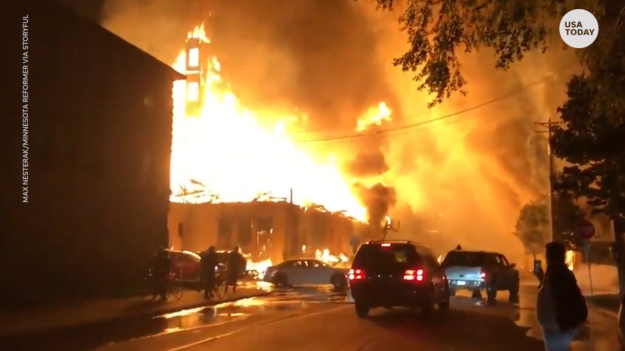 George Floyd: Minneapolis protests turn into violence, fires, looting