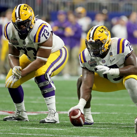 The average offensive linemen for LSU in the natio
