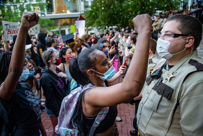 George Floyd Protests 19 Striking Moments From The Week S Protests