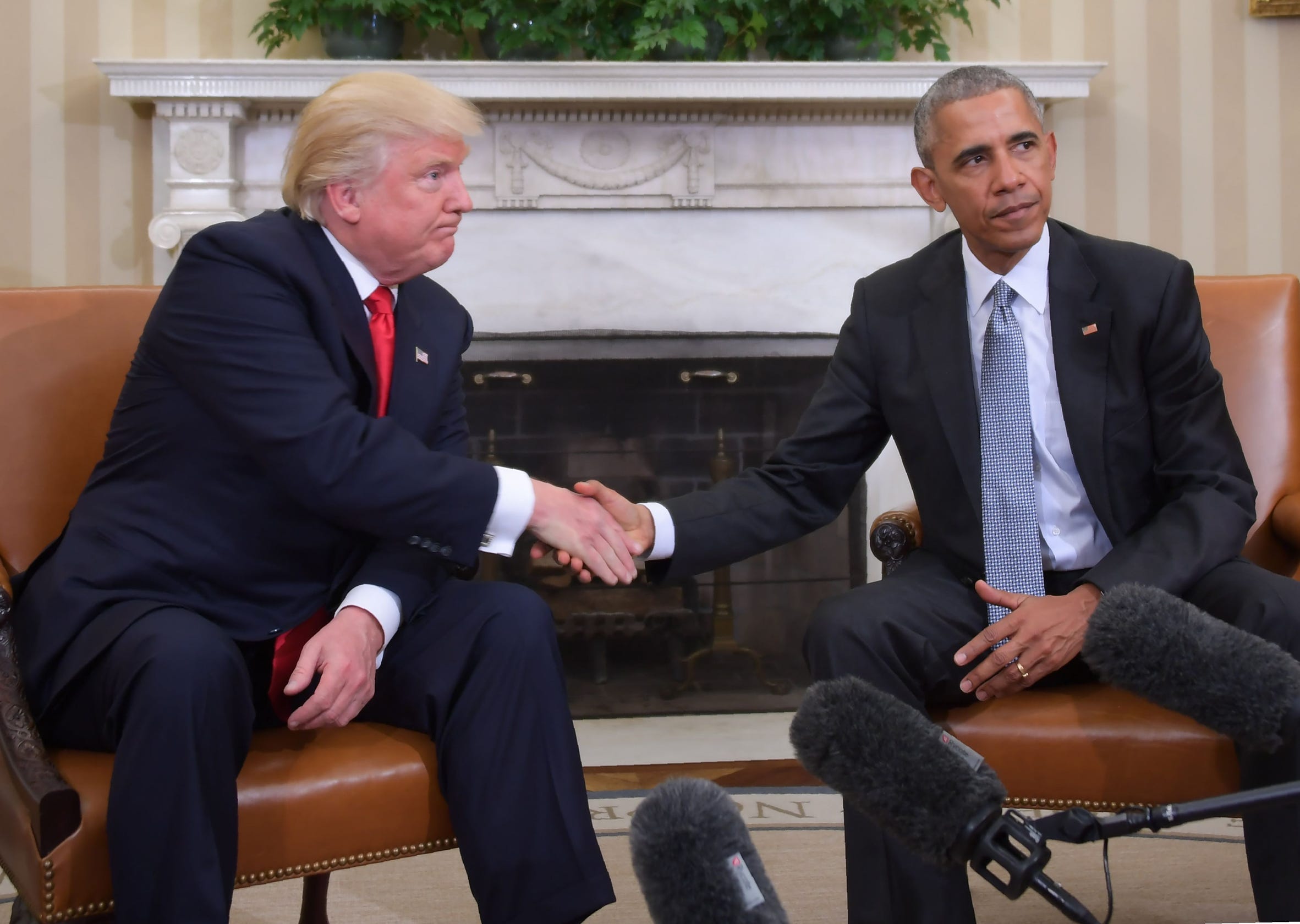 Barack Obama wishes 'speedy recovery' to President Trump, Melania 'no matter our party' thumbnail