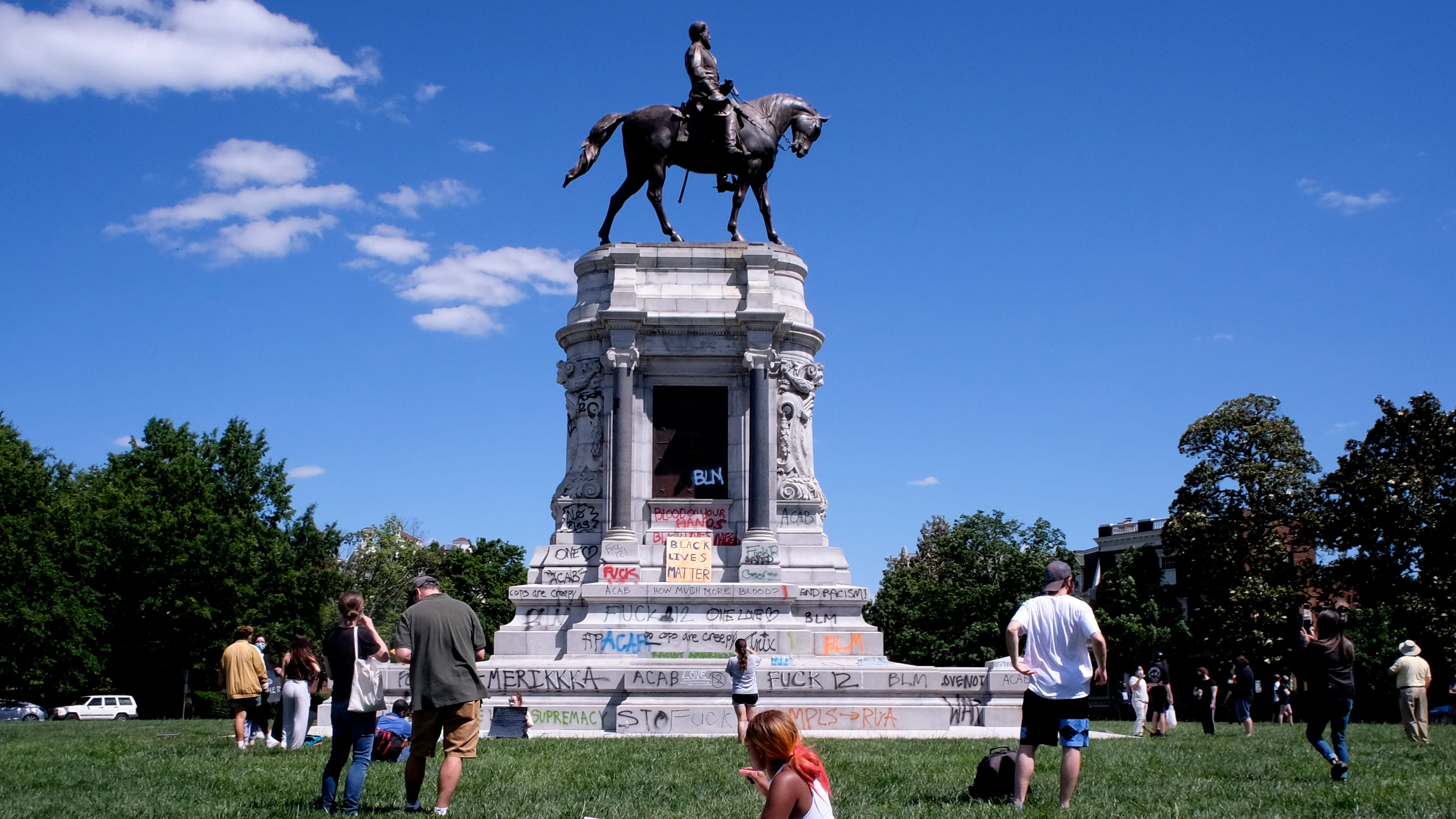 Robert E. Lee statue, Confederate monuments in Richmond to be removed