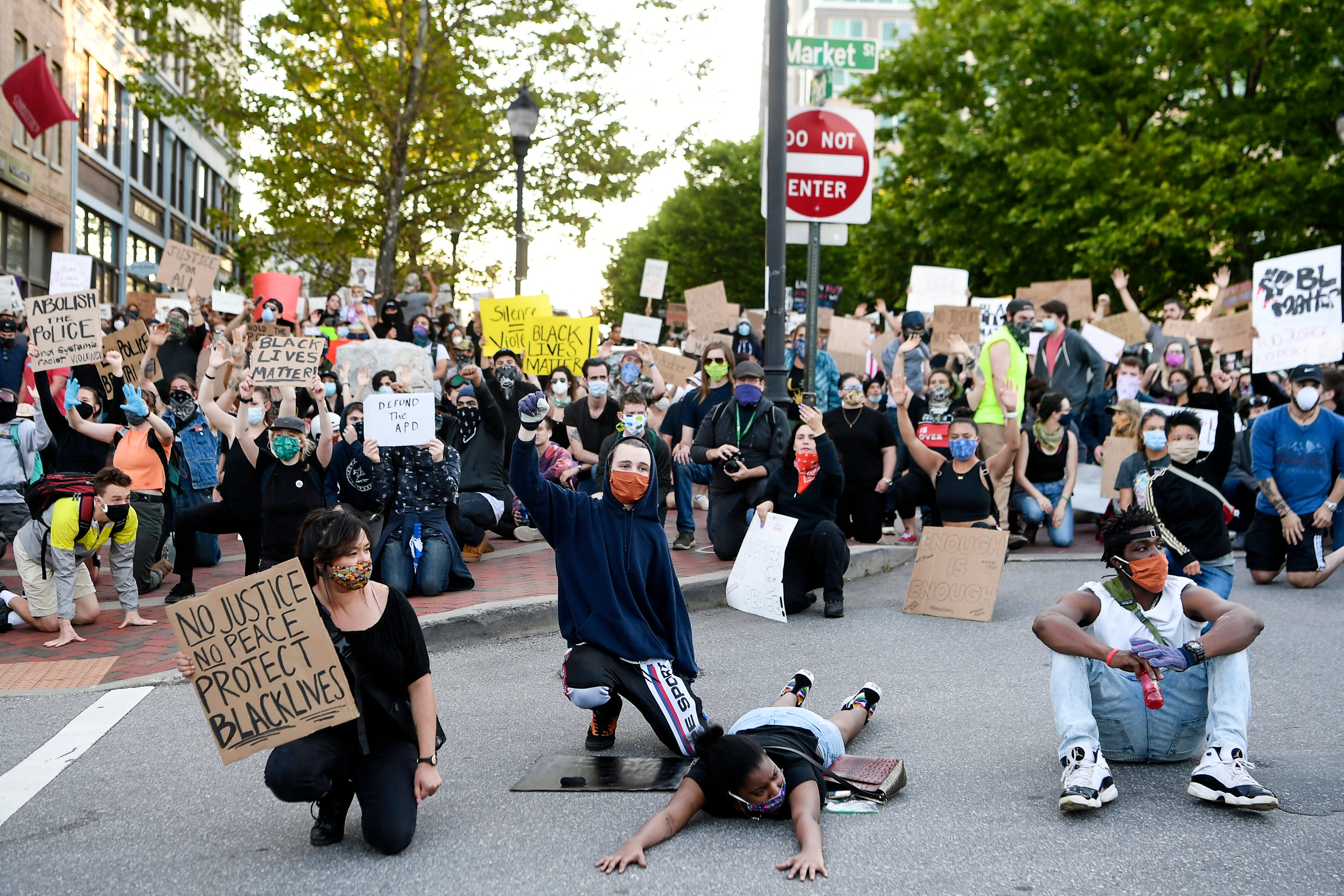 Hundreds gathered at Vance Monument in downtown Asheville June 1, 2020 to protest police brutality before continuing on to Asheville Police Department.