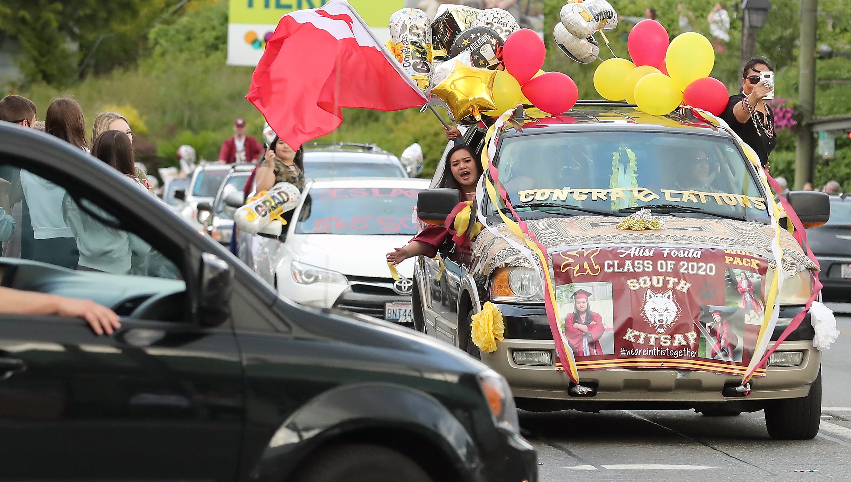 South Kitsap Grads Feted With Car Parade On Bay Street