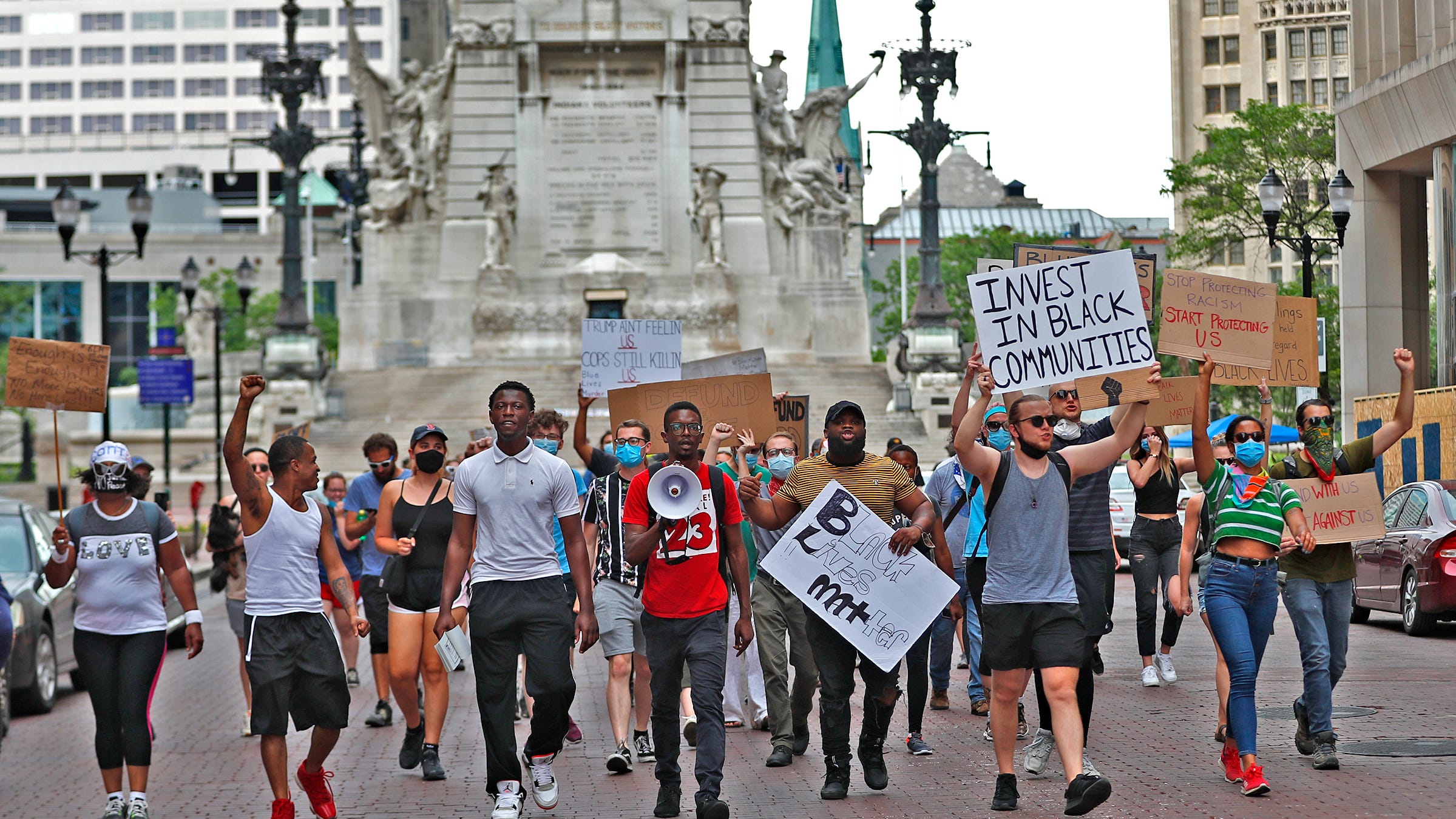 Indianapolis protests Protesters struck by minivan on Monument Circle