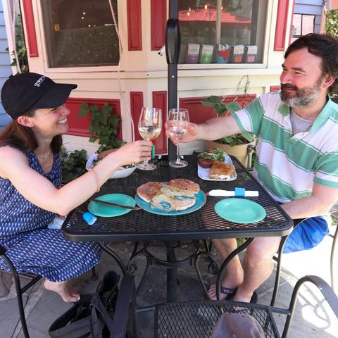 Jassica and Jeff Martin from Irvington have lunch 