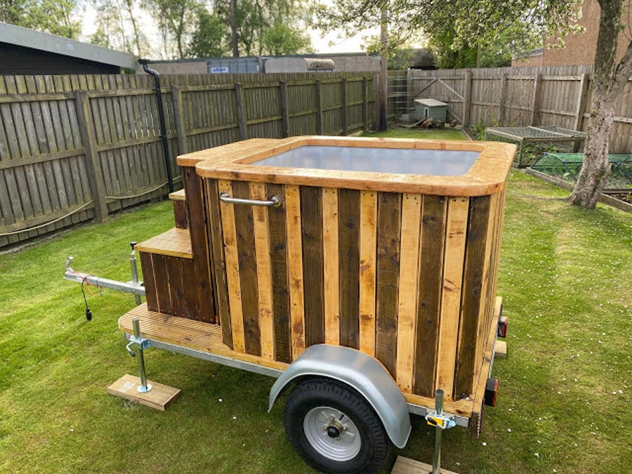 This "Hot Tub Trailer" took almost 6 weeks to build during the coronavirus shutdown in the UK, according to Sammi Miller and Elliot Roberts who recently completed the project.