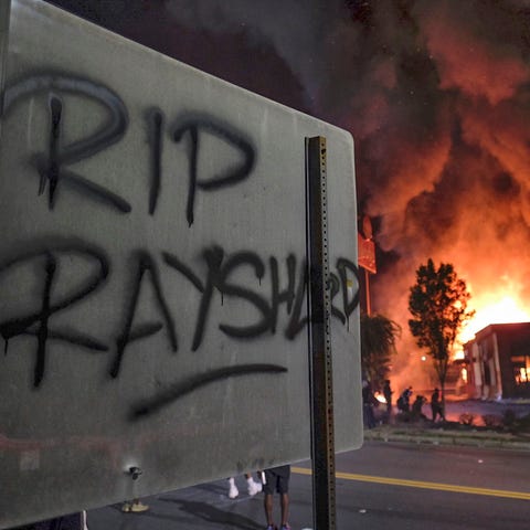A Wendy's restaurant burns in Atlanta after demons