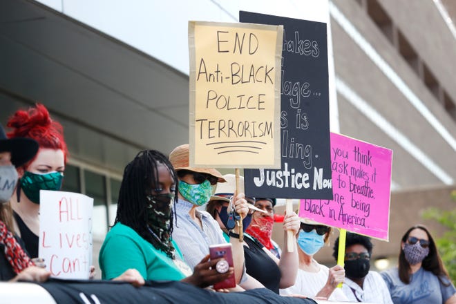 A group of mothers and demonstrators with Black Lives Matter Memphis hold a press conference on the jail steps at 201 Poplar to demand social justice and economic changes in Memphis on Monday, June 15, 2020. 
