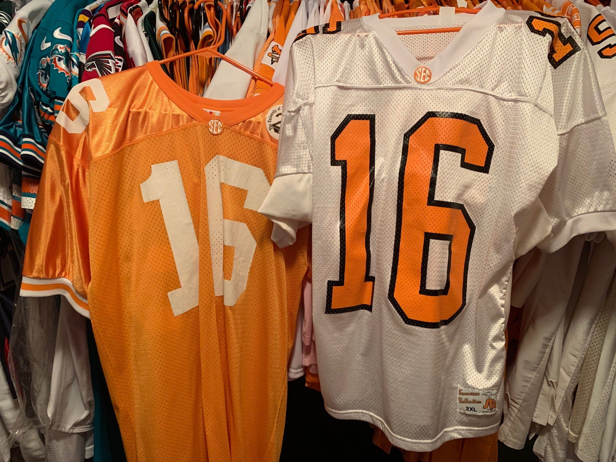 manning tennessee jersey