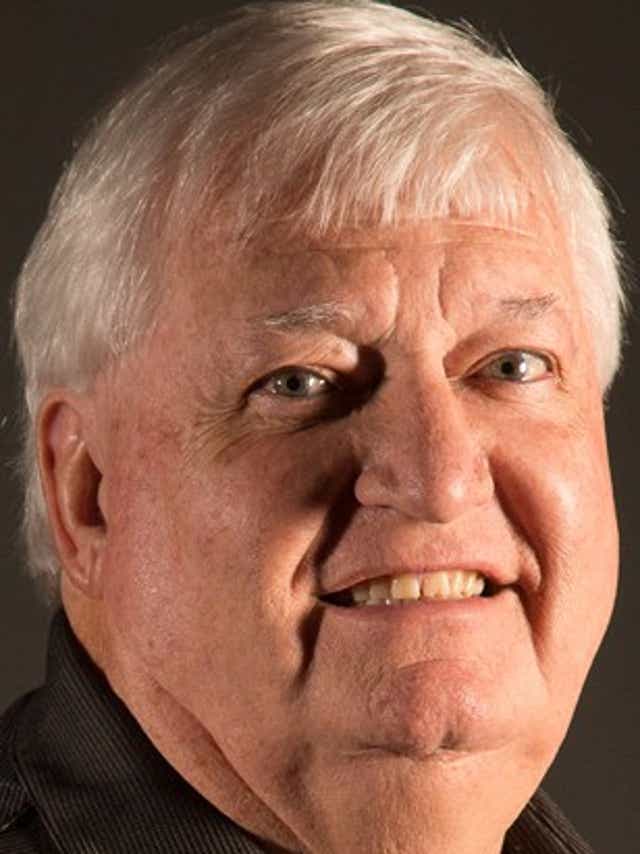 Oakland Football Great James Howse Gets Texas A M Cotton Bowl Ring