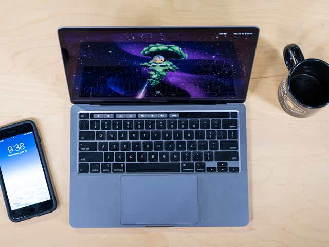 Macbook Deal How To Get Free Airpods During Apple S Huge Back To