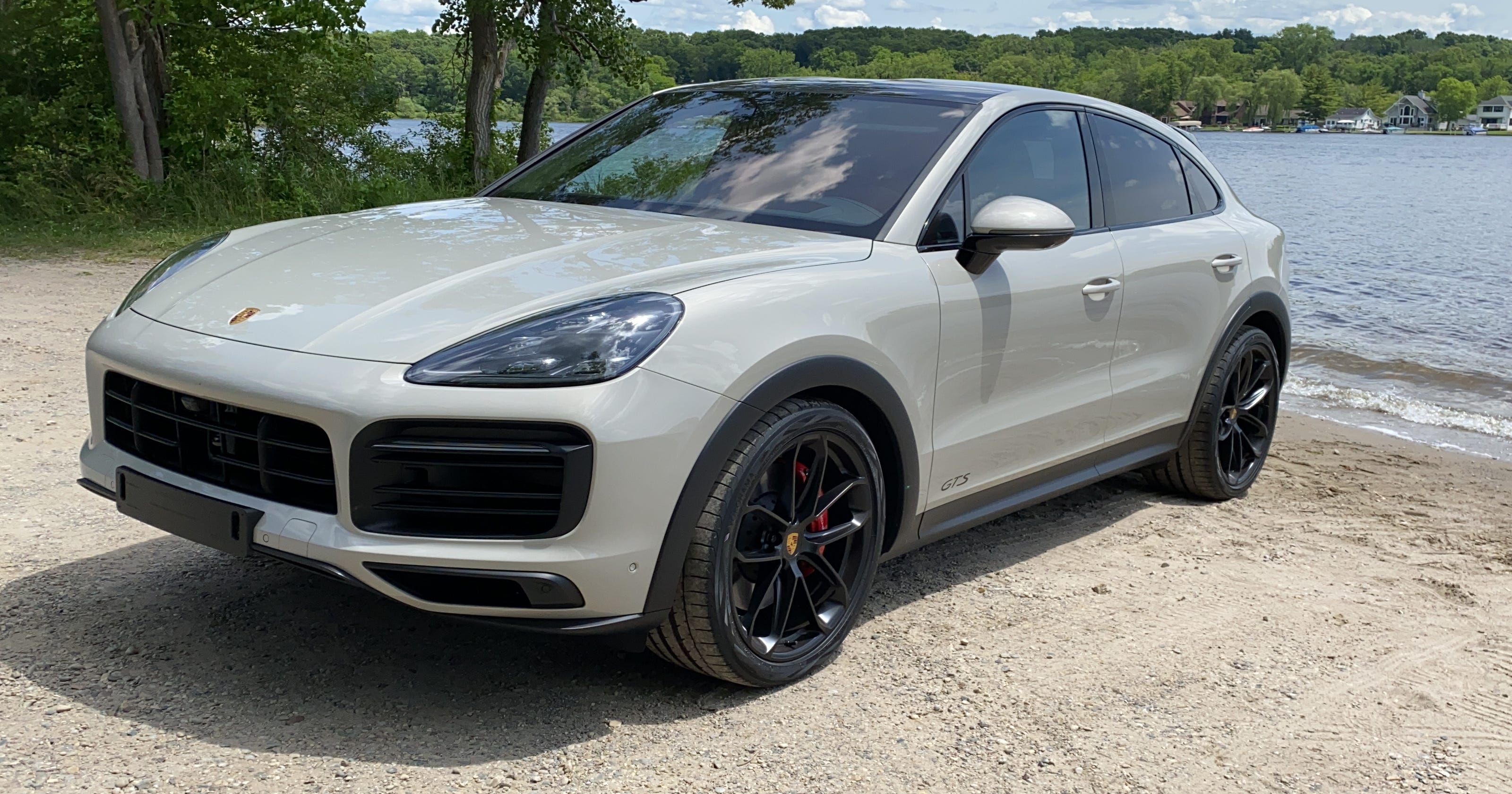 2021 Porsche Cayenne Gts Suv Spices Up Luxury Performance Race