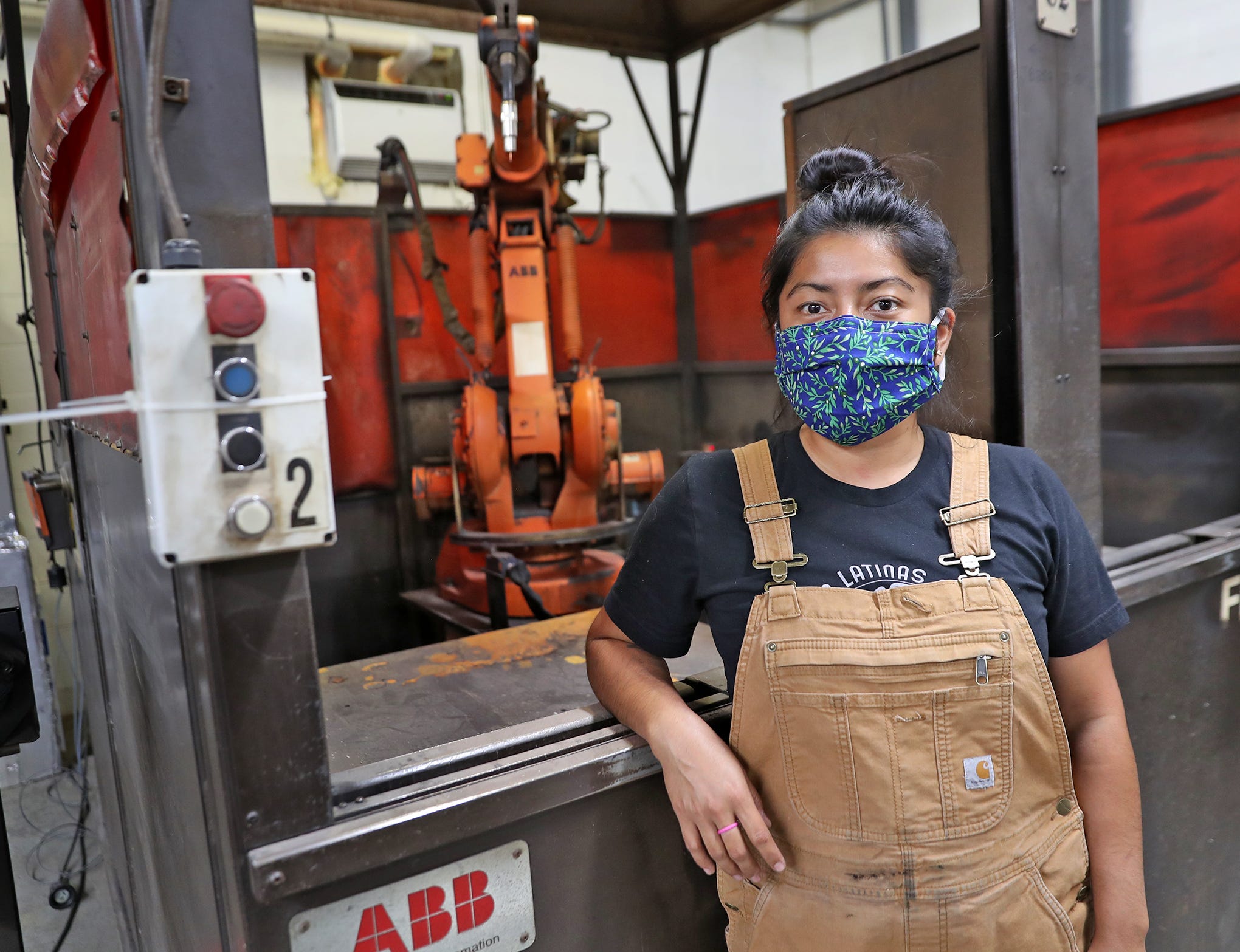 Indianapolis Latinas Welding Guild helps women break into 