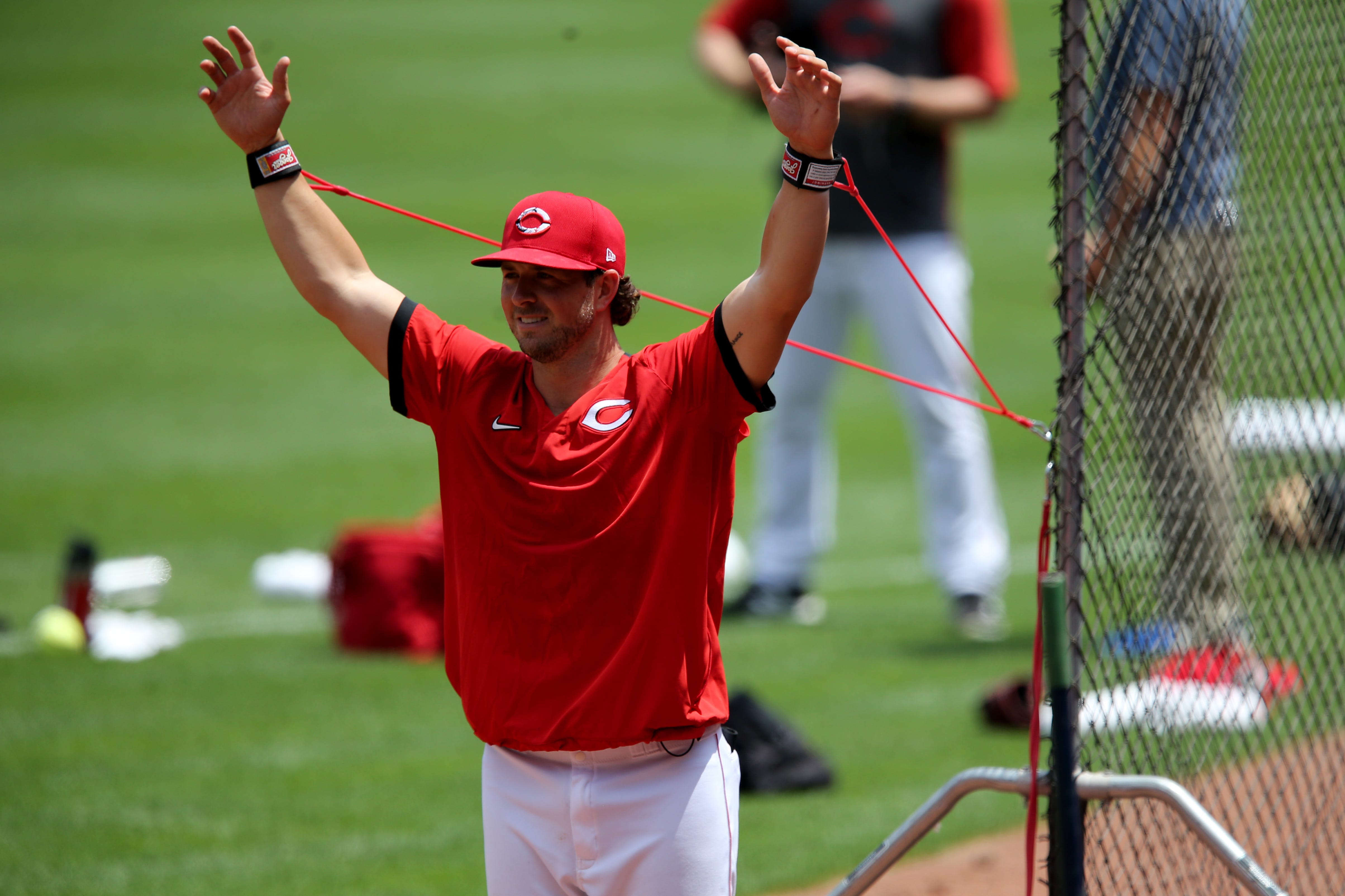 Cincinnati Reds sticking with Kyle Farmer as the backup shortstop