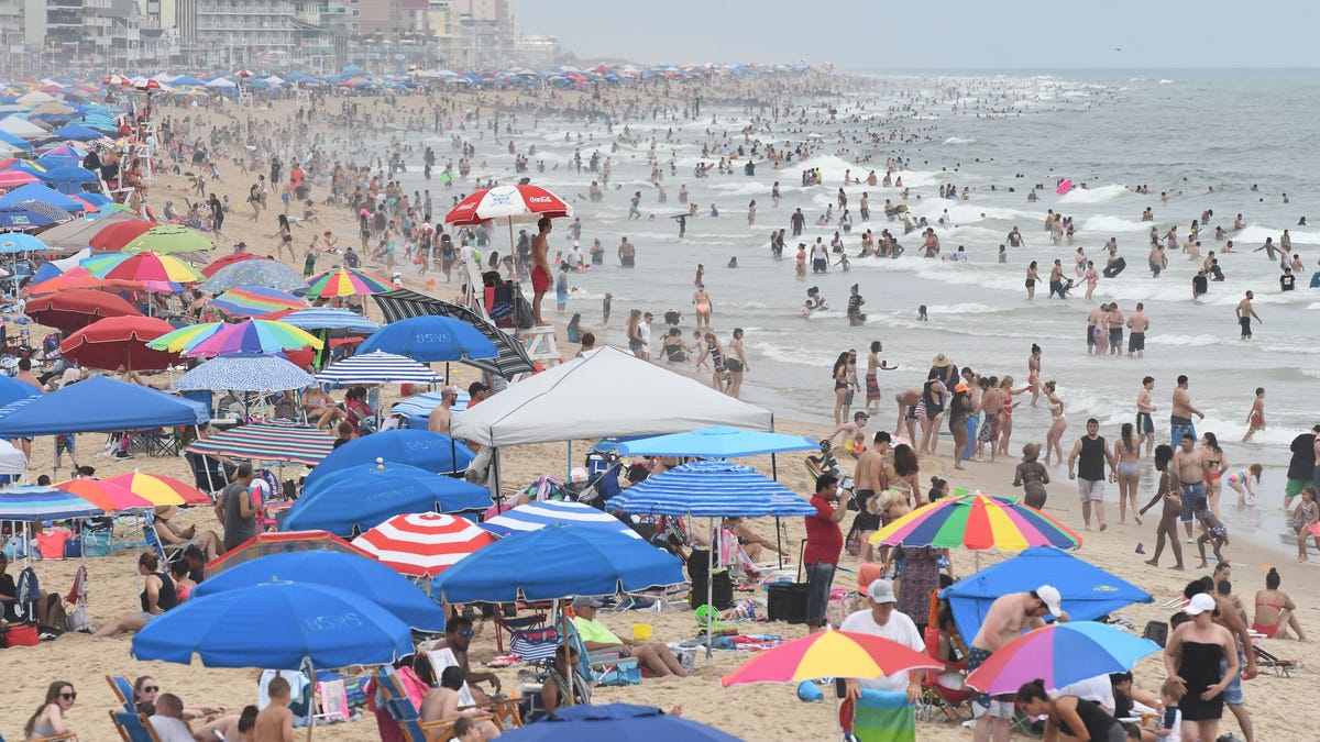 Crowds flock to Ocean City for Fourth of July