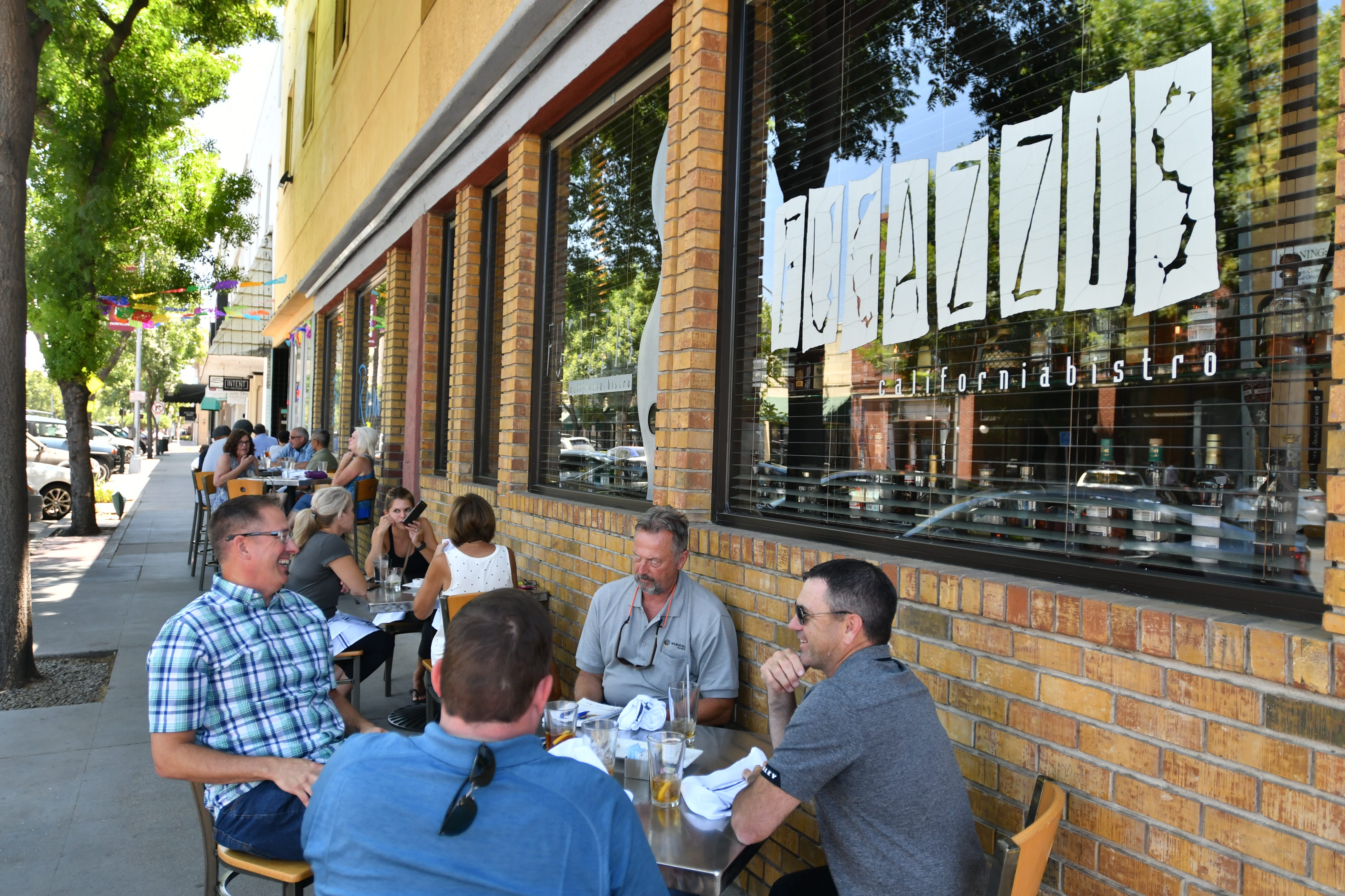 Visalia to open sidewalks for restaurants after new virus closures